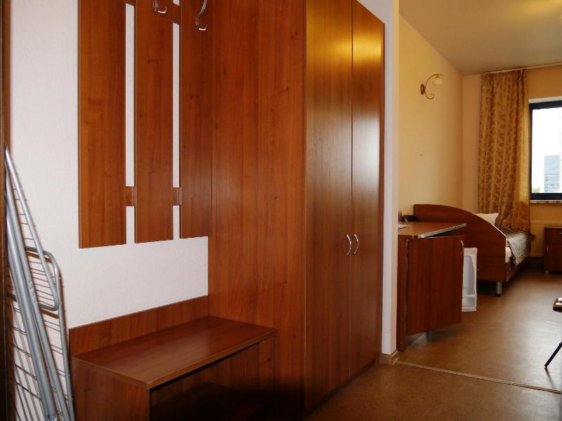 Twin Room - Disability Access image 2