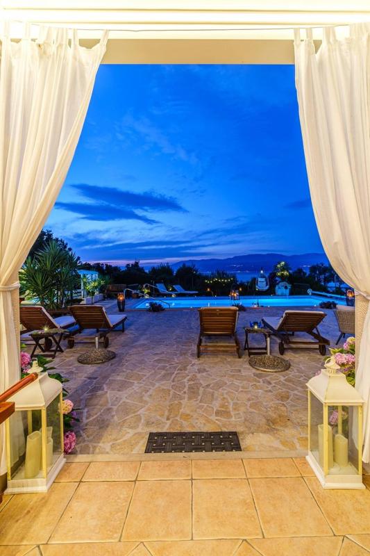 Beachfront House Mir Brač near Supetar with pool and jacuzzi - image 46
