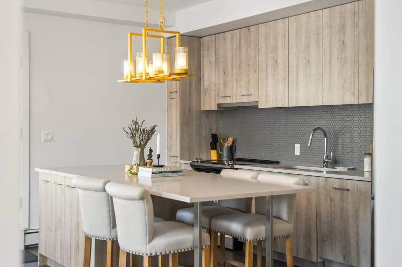 Coastal Cove Unit 108 Near UofA Hospital Whyte - image 9