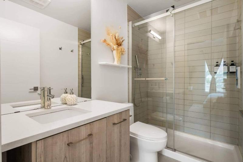 Coastal Cove Unit 108 Near UofA Hospital Whyte - image 31