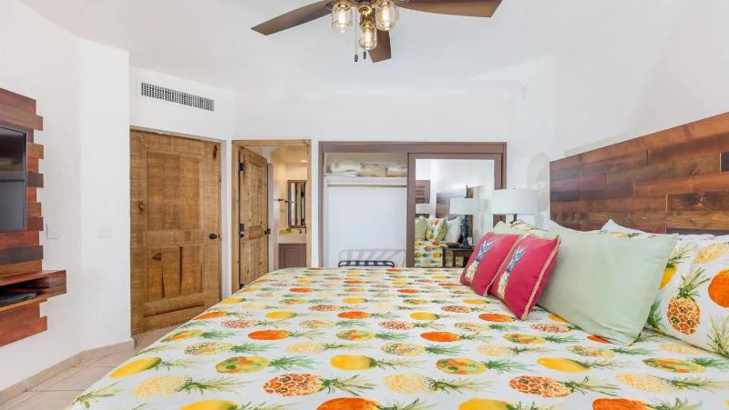 1-Bedroom Beachfront Penthouse at Princesa Resort - BeachBumCondos - image 19