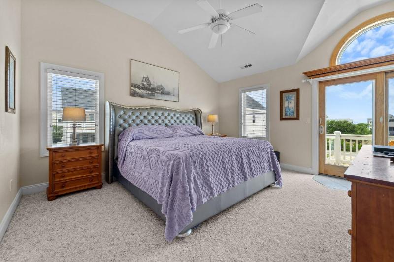 1398 - Decked Out - image 11