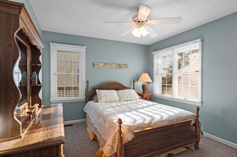 5591 - Beach Please - image 13