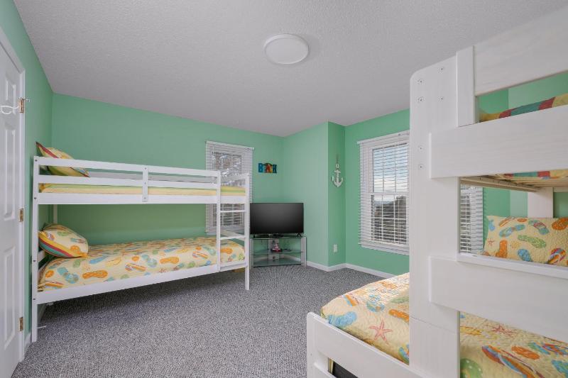 5591 - Beach Please - image 16