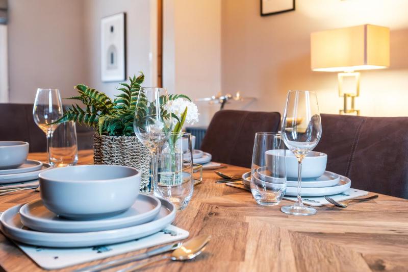 Charming Victorian Townhouse by the Cotswolds - image 7