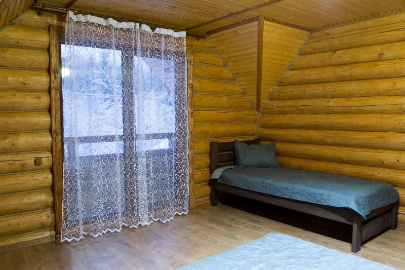 Triple Room with Balcony image 4
