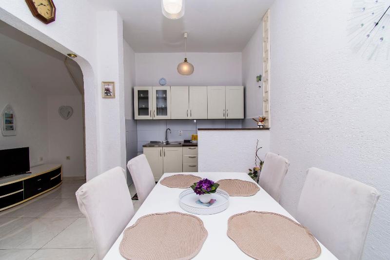 Apartment Knez 1 - image 17
