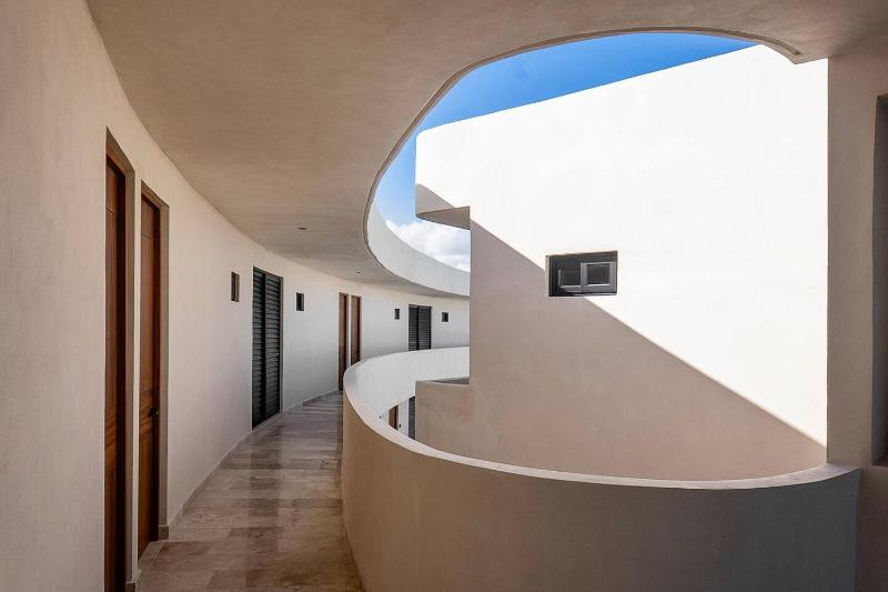 Narai 2BR Rooftop Pool & Jacuzzi - image 13