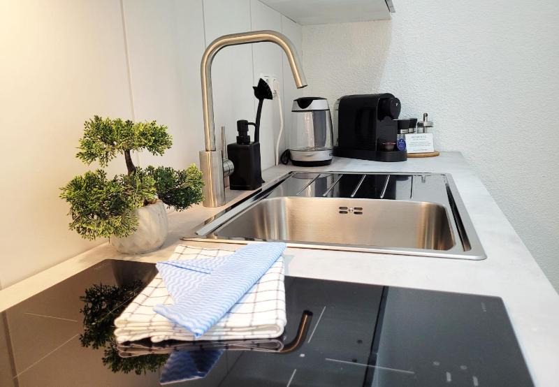Charmantes Appartement am Hafen mit gratis Bettwäsche-Paket und Terrasse - image 4