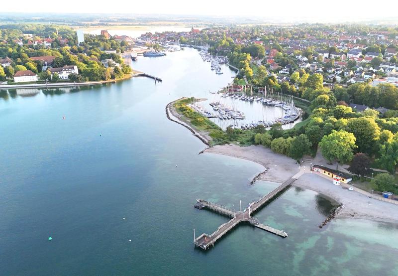 Charmantes Appartement am Hafen mit gratis Bettwäsche-Paket und Terrasse - image 6