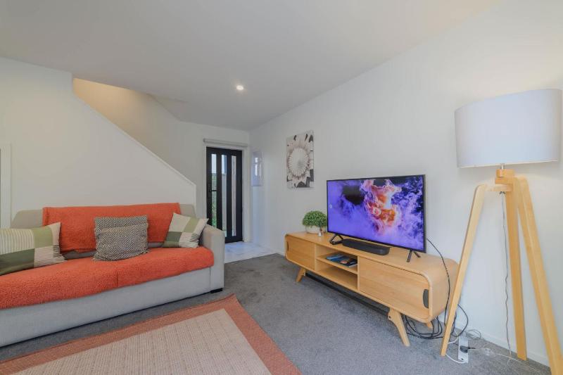 Bright Christchurch Apartment with Private Patio - image 3