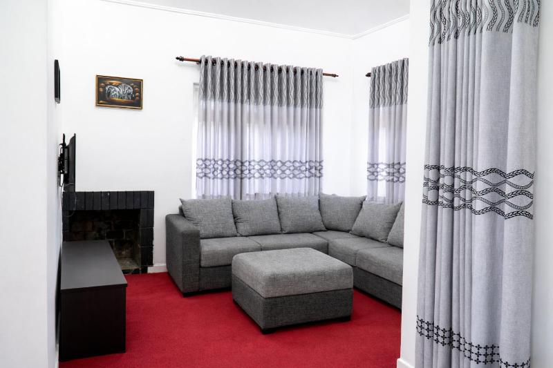 Hillcroft Villa - image 6