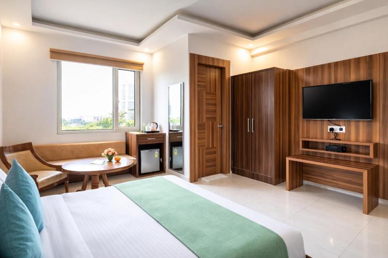 Lyro Hotel DLF Cybercity - image 5