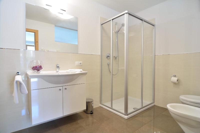 Apartment image 3