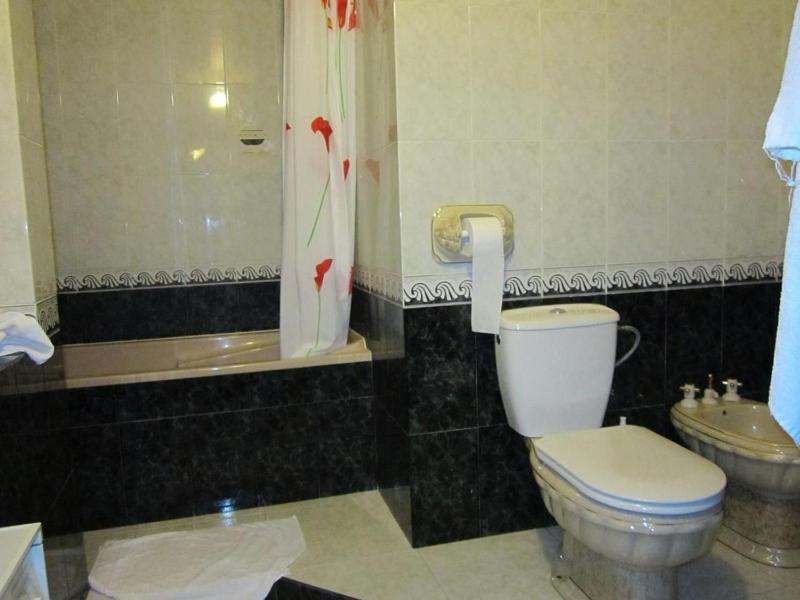 Antonovicha 102 Street - image 14