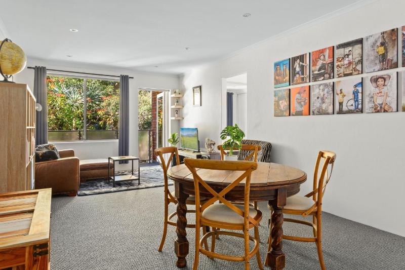 Beautifully Peaceful 2-Bed Apartment - image 15