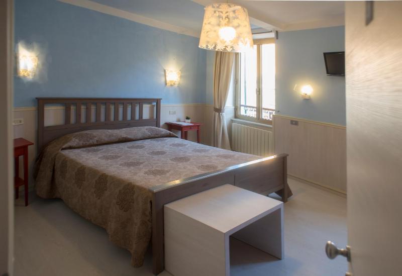 Double Room image 1