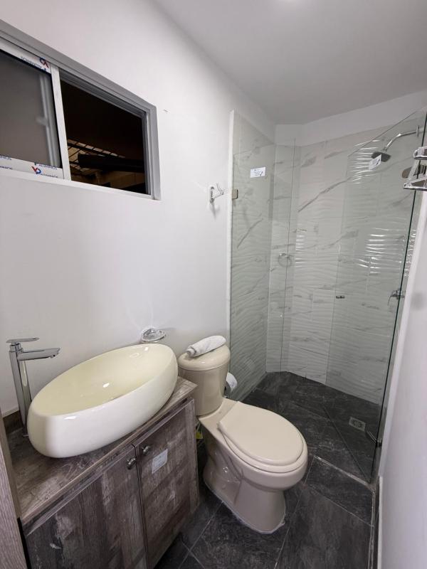 Apartaestudio grupal privado dentro de hotel - image 12