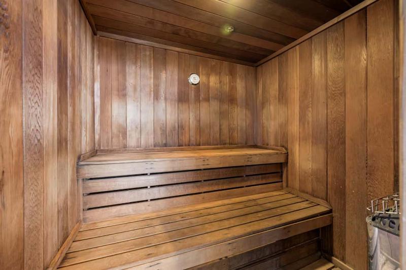 Oceanside Beach Treasure by Golden Coast Rentals - image 34