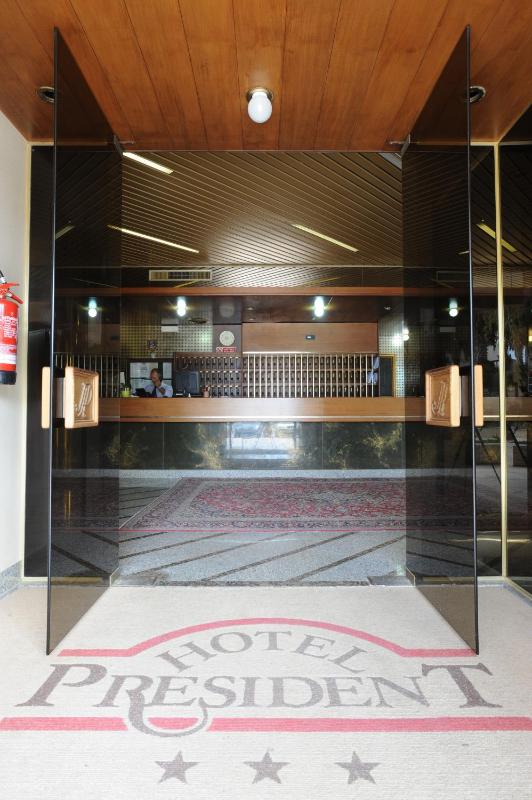 Hotel President - image 16