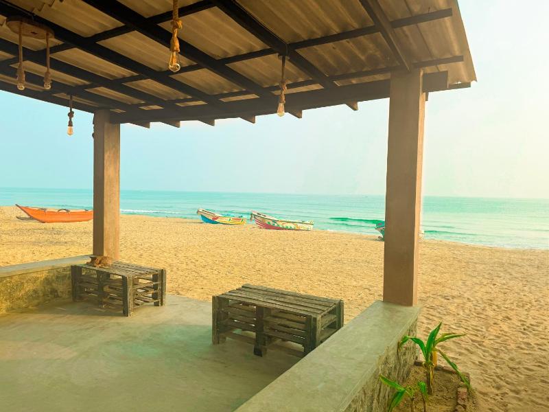 Trinco Beach Bunks - image 3