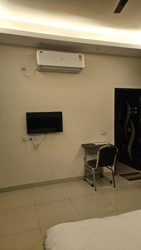 Noida Aiport Inn - image 4