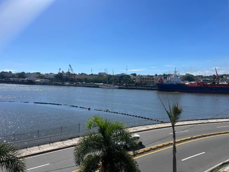 Apartamento con Vista a la Marina San Soucí y Balcón con Vista a la Zona Colonial - image 10