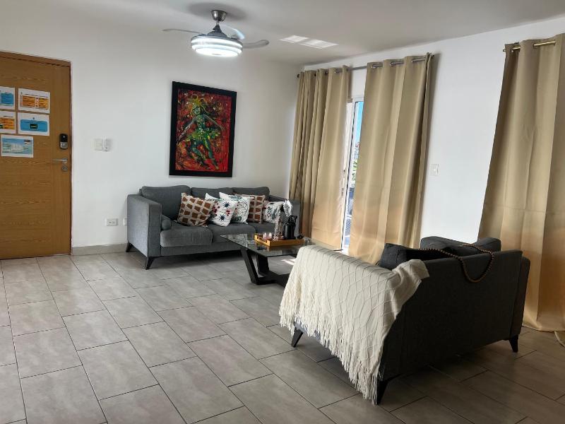 Apartamento con Vista a la Marina San Soucí y Balcón con Vista a la Zona Colonial - image 6