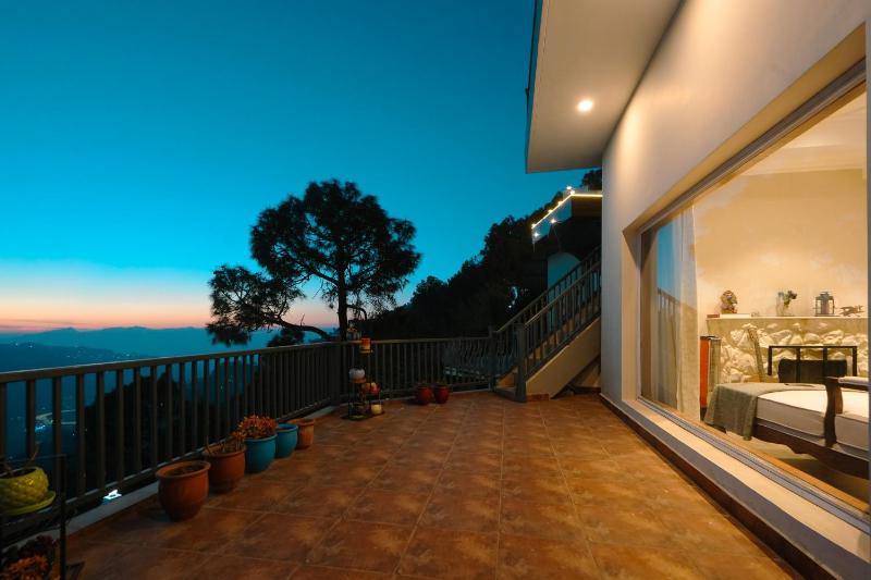 Kb's Luxury Mountain Villa Sunset View Near Kasauli - image 19
