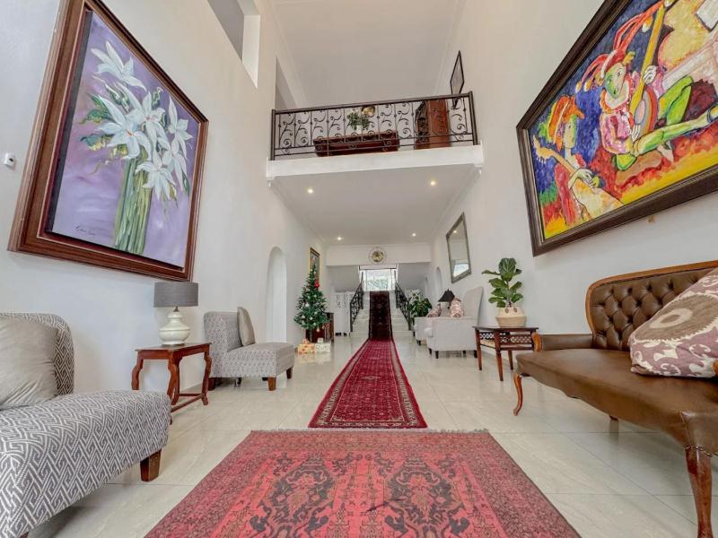 Miyanwe Guest House - Waterkloof - image 3