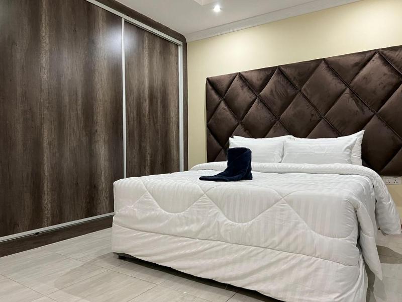 Roma Apartments - image 2