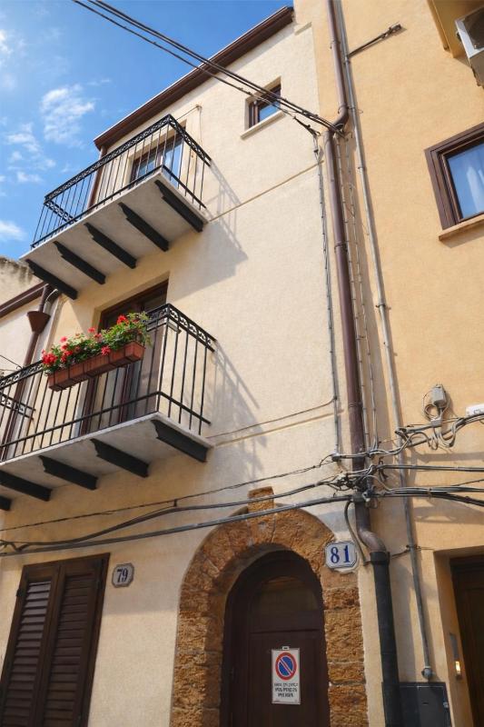 Spinuzza Boutique Guesthouse Cefalù Sicily - image 18