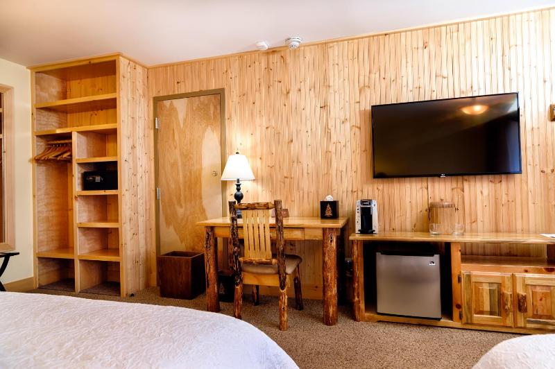Two-Bedroom Suite image 2