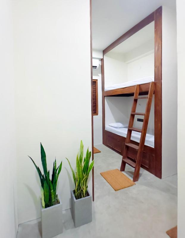 Trinco Beach Bunks - image 11