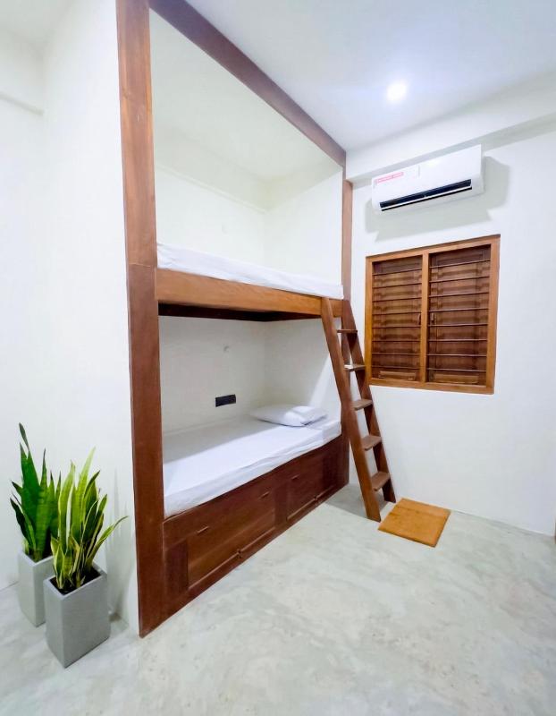 Trinco Beach Bunks - image 6