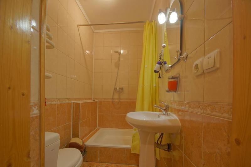 Budget Triple Room image 2