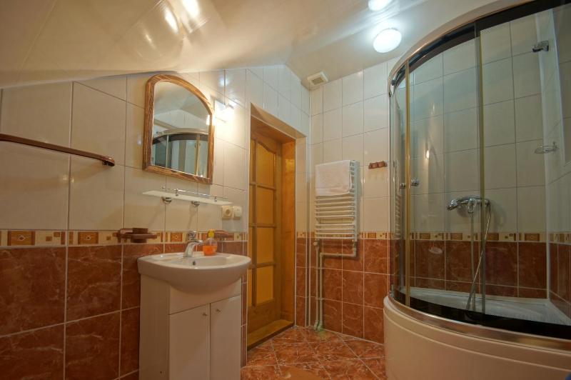 Twin Room image 2