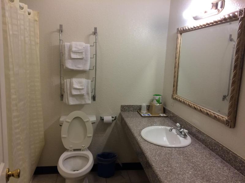 Standard Single Room with One King Bed image 2