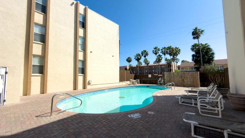 Walkable Location - 99 Steps to Beach - Pool apts - image 3