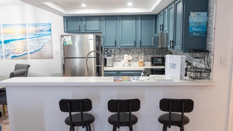 Walkable Location - 99 Steps to Beach - Pool apts - image 32