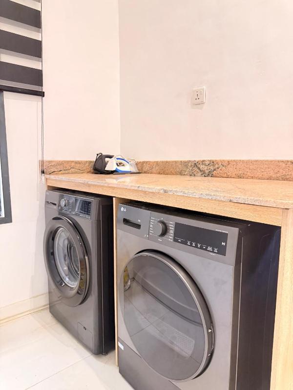 Ikija Residence Lekki - 4BR- Rooftop- Gym- WiFi - image 4