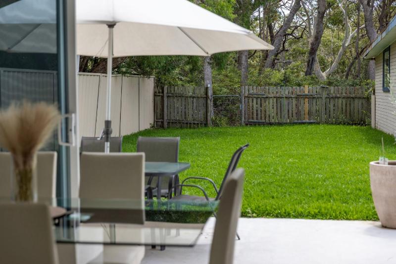 Callala Living - Pet Friendly - 5 Min Walk to Beach - image 18