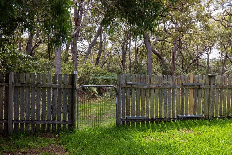 Callala Living - Pet Friendly - 5 Min Walk to Beach - image 22