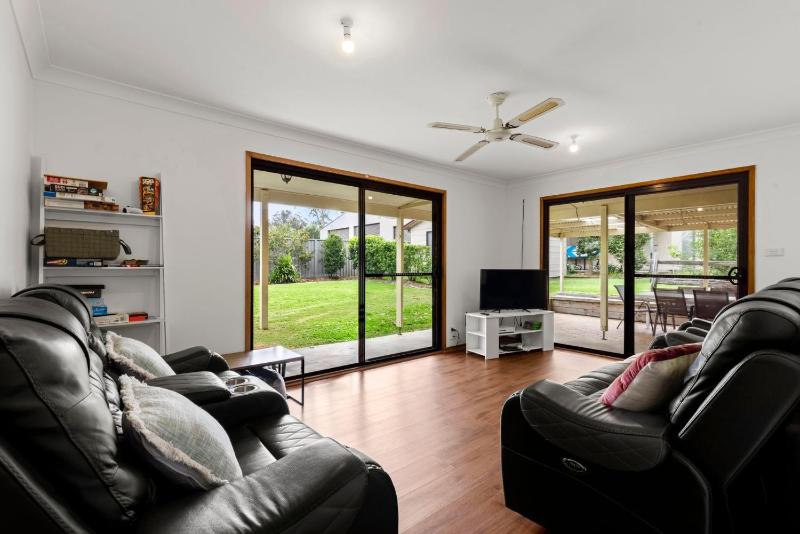 Callala Calm Pet Friendly 5 Mins Walk to Beach - image 35
