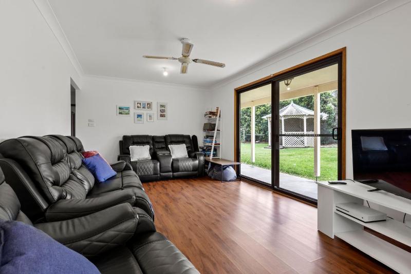 Callala Calm Pet Friendly 5 Mins Walk to Beach - image 33