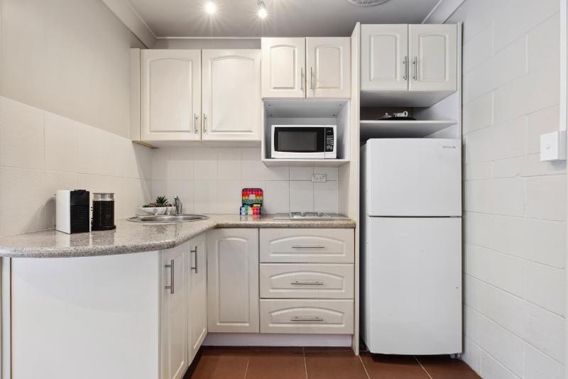 Comfy Studio near Gabba with Secure Parking - image 6
