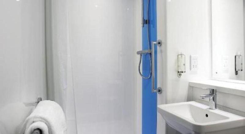 Travelodge Birmingham Fort Dunlop - image 19