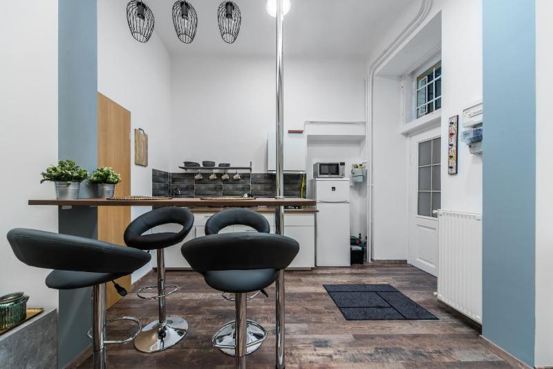 Budapest Eye Apartment - image 3