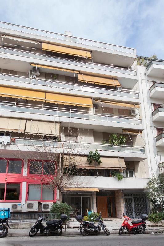 Trendy Cozy 2 Bd Apt in Panormou Metro Station - image 6