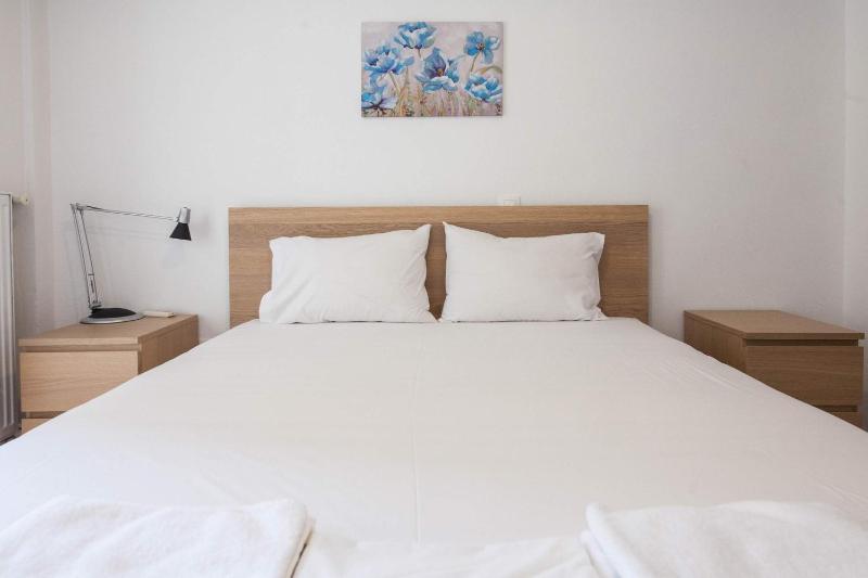 Trendy Cozy 2 Bd Apt in Panormou Metro Station - image 13
